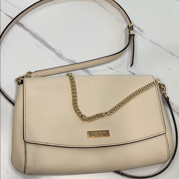 kate spade Handbags - Kate Spade cream and gold crossbody bag